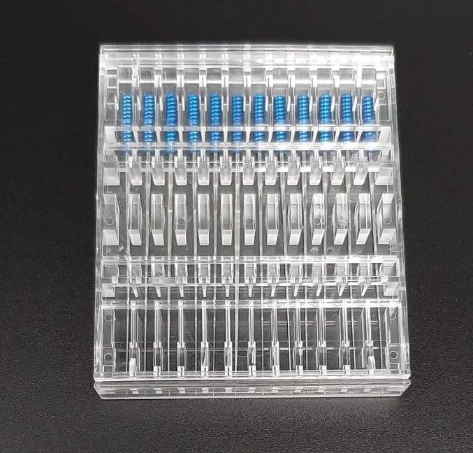 Airless nozzle cleaning needles